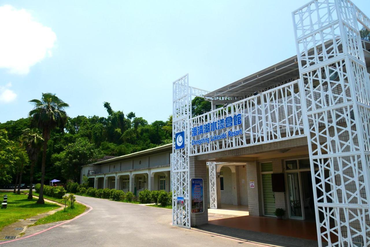 Chengching Lakefront Resort Kaohsiung Exterior photo