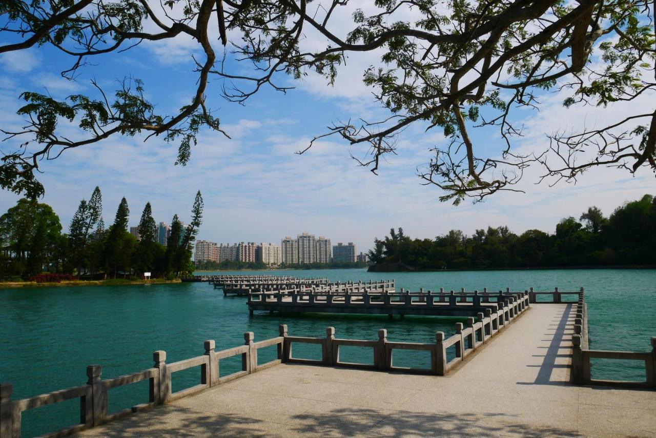 Chengching Lakefront Resort Kaohsiung Exterior photo